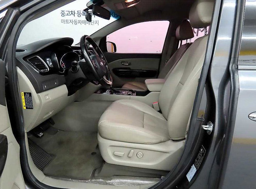 기아 카니발 디젤 7인승 리무진 사진 5