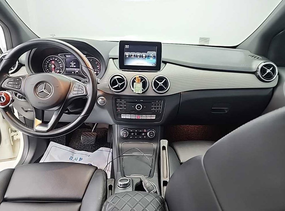 벤츠 B 클래스 (MY B) B200 d 사진 7