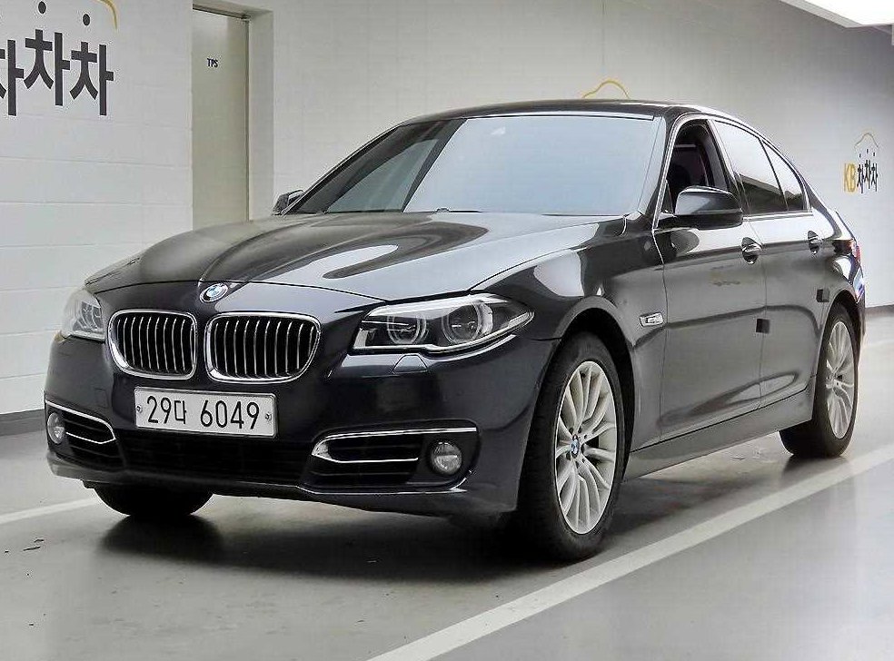 BMW 5시리즈 528i xDrive 럭셔리 플러스 사진 2