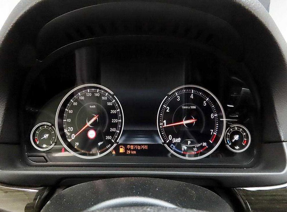 BMW 5시리즈 528i xDrive 럭셔리 플러스 사진 6