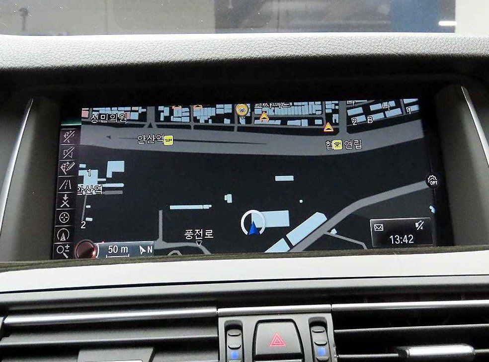 BMW 5시리즈 528i xDrive 럭셔리 플러스 사진 9