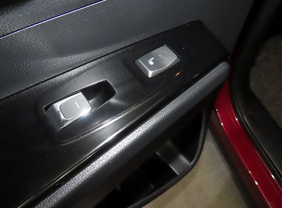 KG모빌리티(쌍용)  코란도 2WD 가솔린 1.5 C5 플러스 사진 14