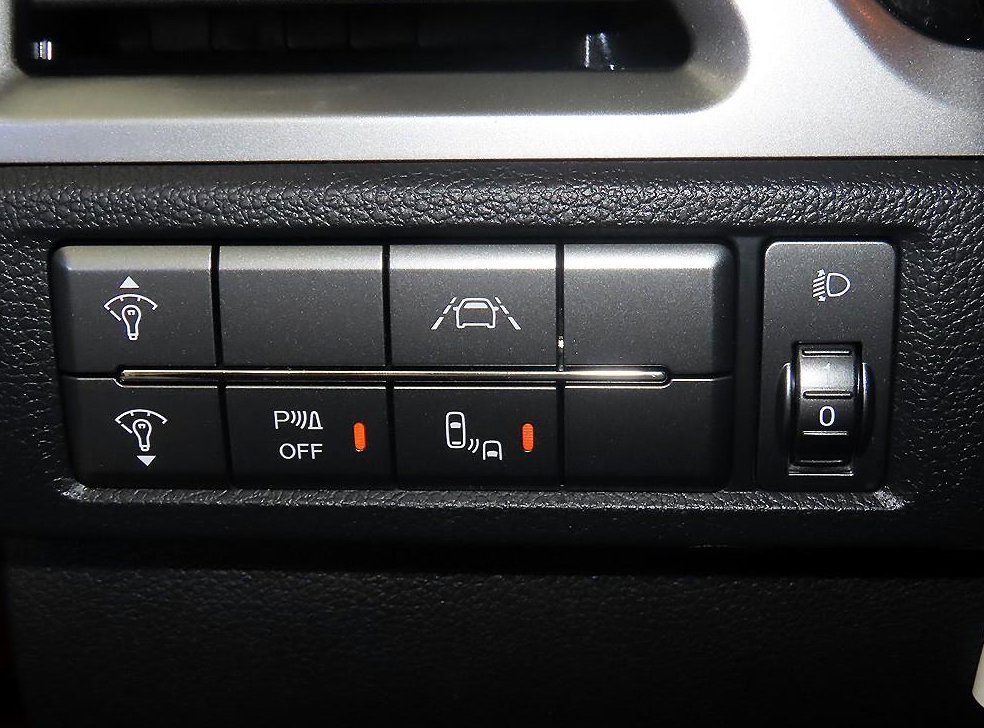 KG모빌리티(쌍용)  코란도 2WD 가솔린 1.5 C5 플러스 사진 15