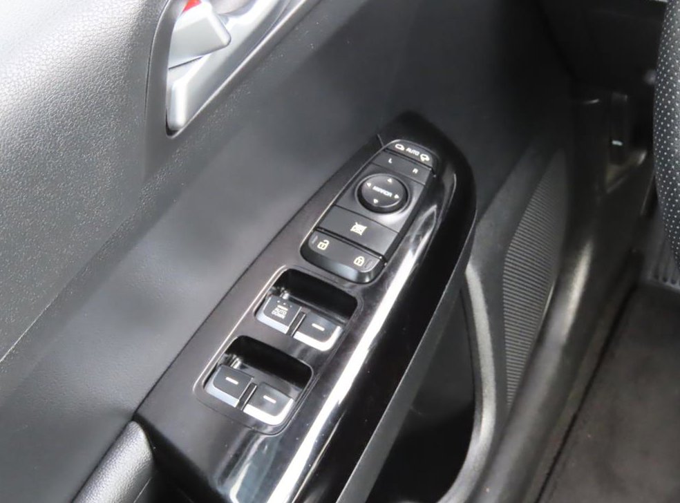 기아 스포티지 디젤 2.0 2WD 프레스티지 사진 12