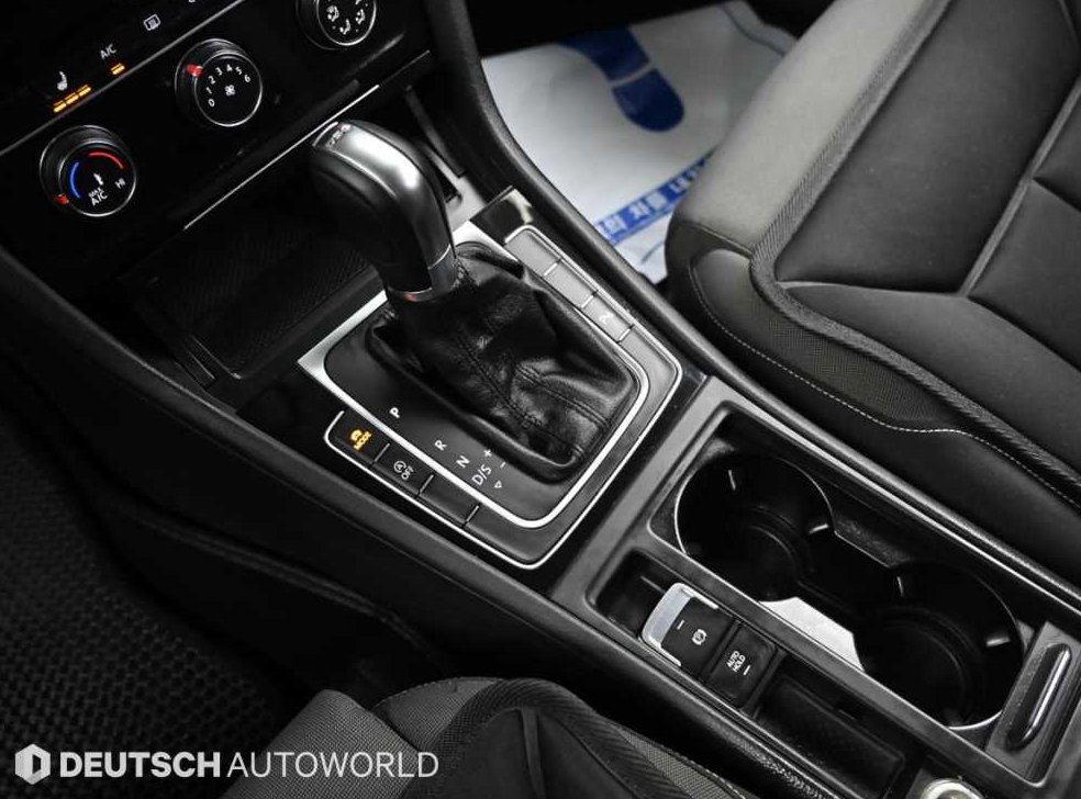 폭스바겐 골프 1.6 TDI 사진 9
