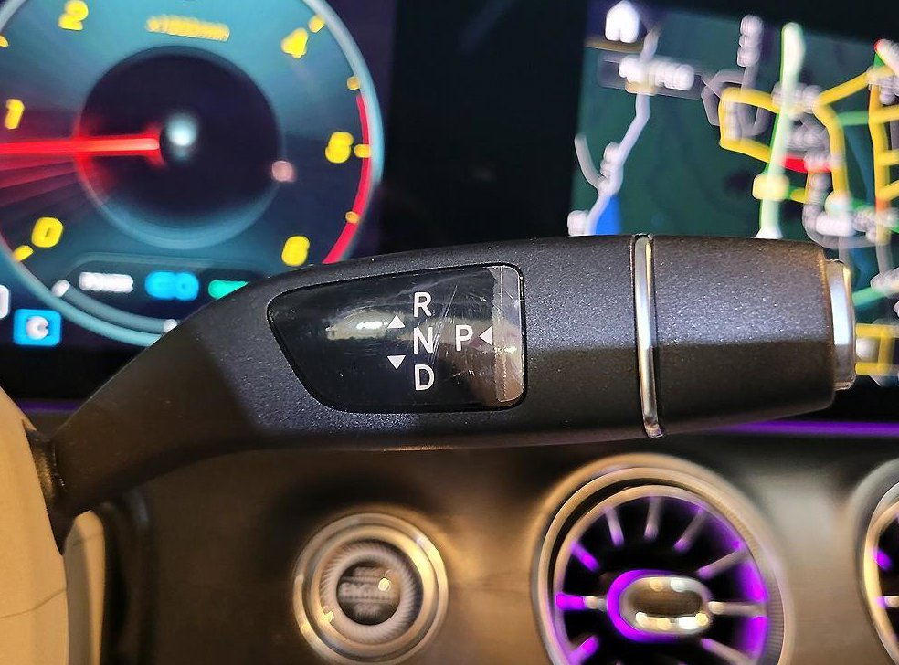 벤츠 E 클래스 E300d 4MATIC 쿠페 사진 11