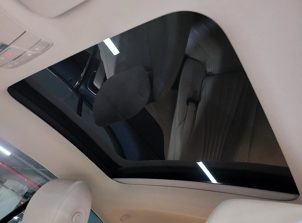 벤츠 E 클래스 E300d 4MATIC 쿠페 사진 17