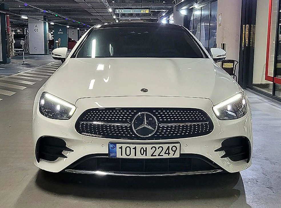 벤츠 E 클래스 E300d 4MATIC 쿠페 사진 2