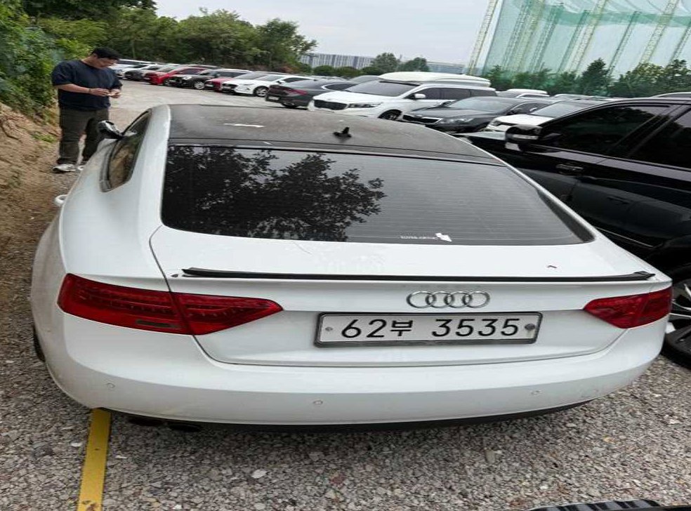 아우디 A5 2.0 TDI 콰트로 다이나믹 스포츠백 사진 3