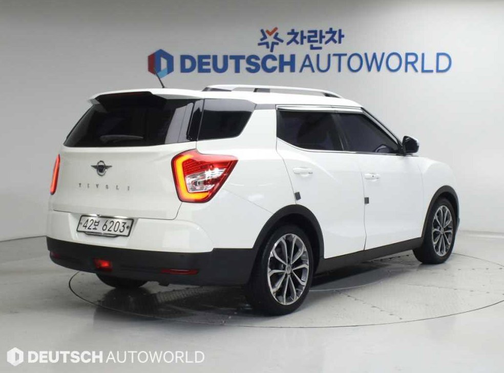 KG모빌리티(쌍용)  티볼리 2WD 디젤 1.6 IX 사진 2