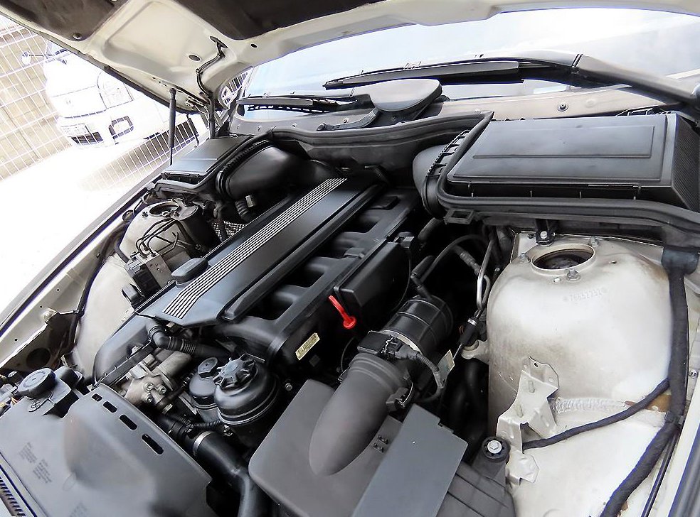 BMW 5시리즈 520i 사진 17