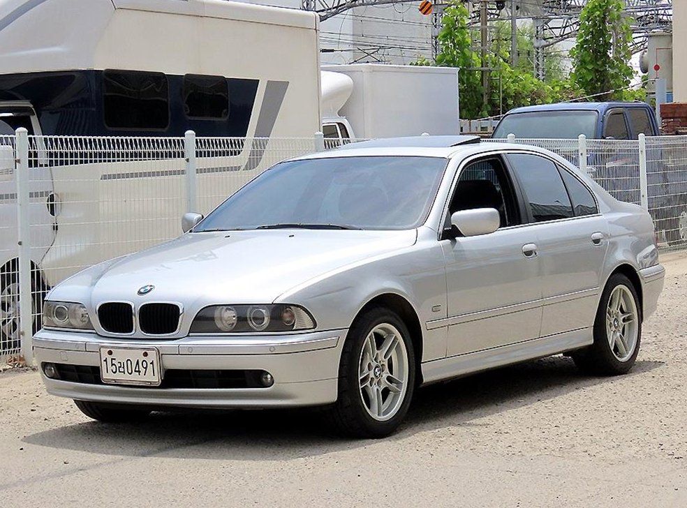 BMW 5시리즈 520i 사진 2