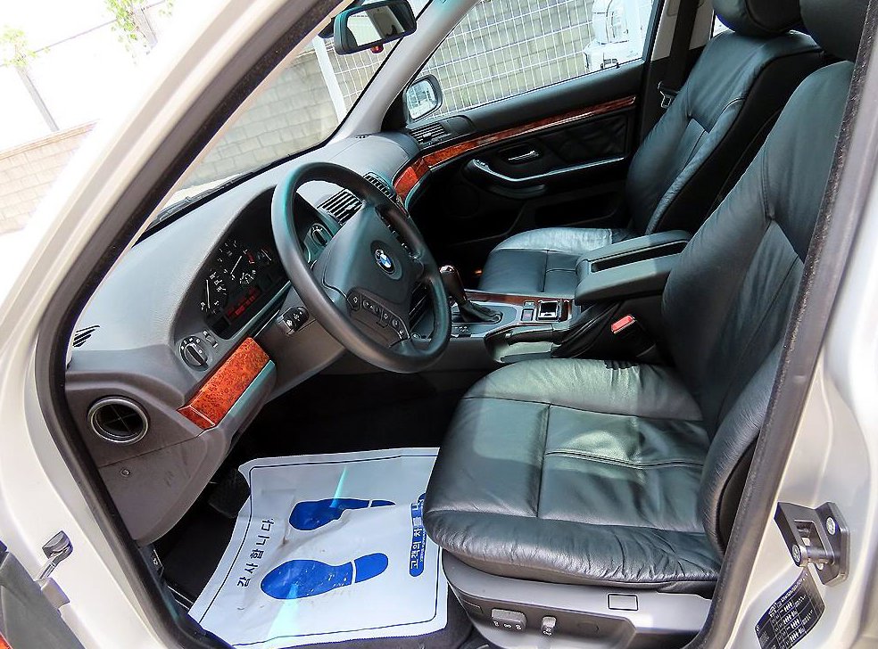 BMW 5시리즈 520i 사진 5