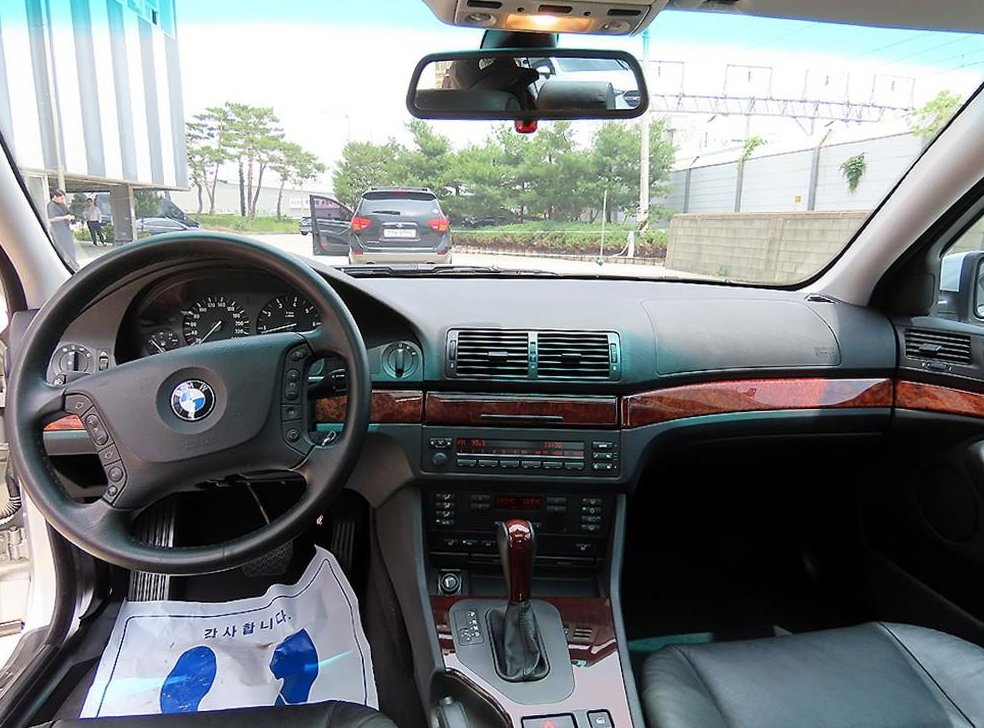 BMW 5시리즈 520i 사진 7