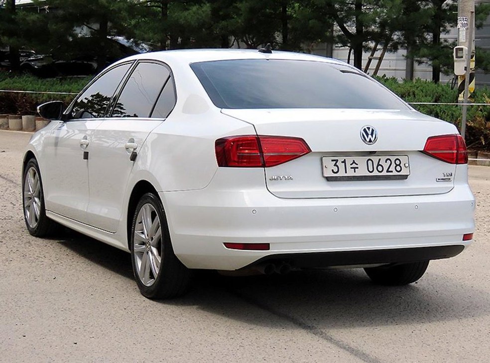 폭스바겐 제타 2.0 TDI 블루모션 프리미엄 사진 3