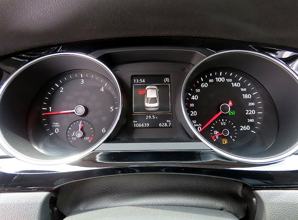 폭스바겐 제타 2.0 TDI 블루모션 프리미엄 사진 9