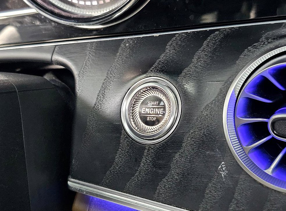 벤츠 E 클래스 E220d 아방가르드 사진 14