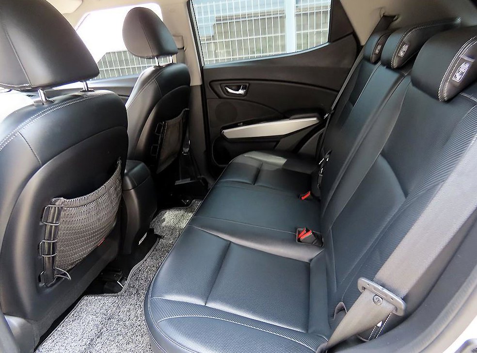 KG모빌리티(쌍용)  티볼리 가솔린 2WD 1.6 VX 사진 6