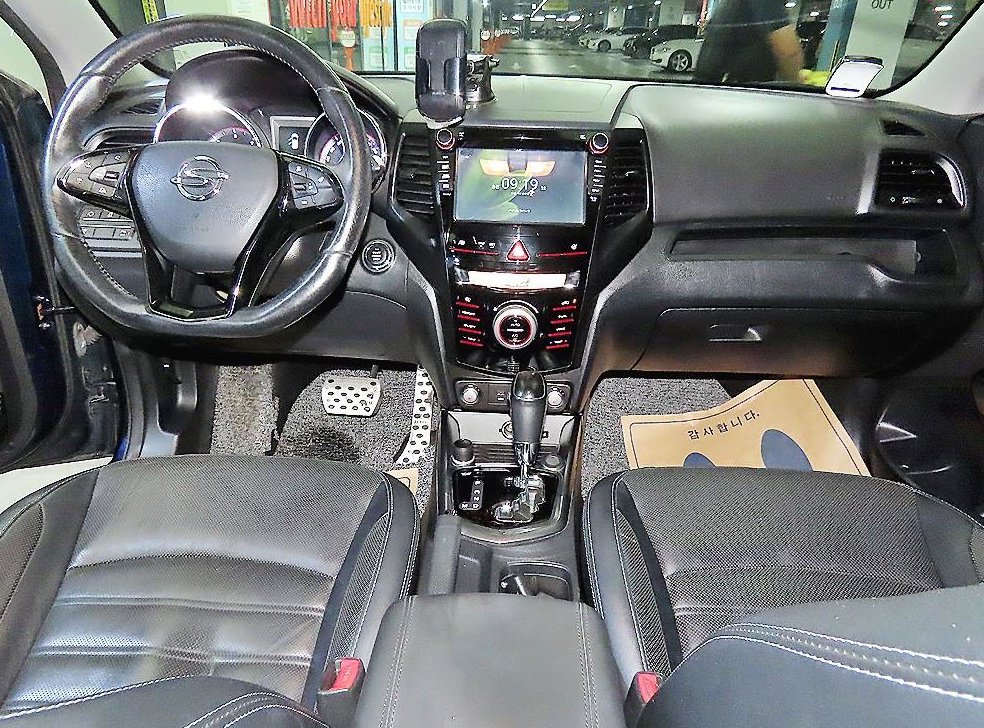 KG모빌리티(쌍용)  티볼리 4WD 디젤 1.6 RX 사진 10
