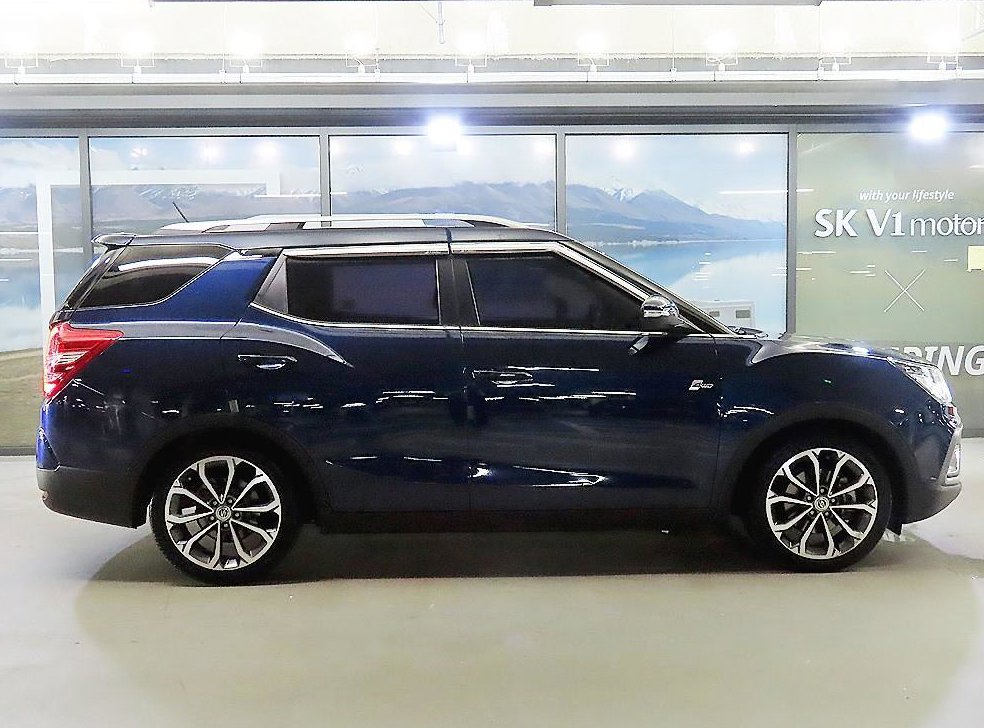 KG모빌리티(쌍용)  티볼리 4WD 디젤 1.6 RX 사진 3