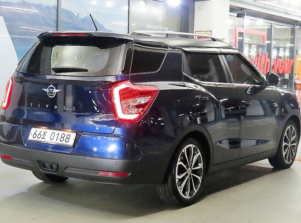 KG모빌리티(쌍용)  티볼리 4WD 디젤 1.6 RX 사진 4