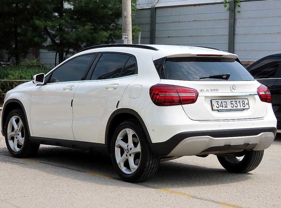 벤츠 GLA 클래스 GLA220 사진 2