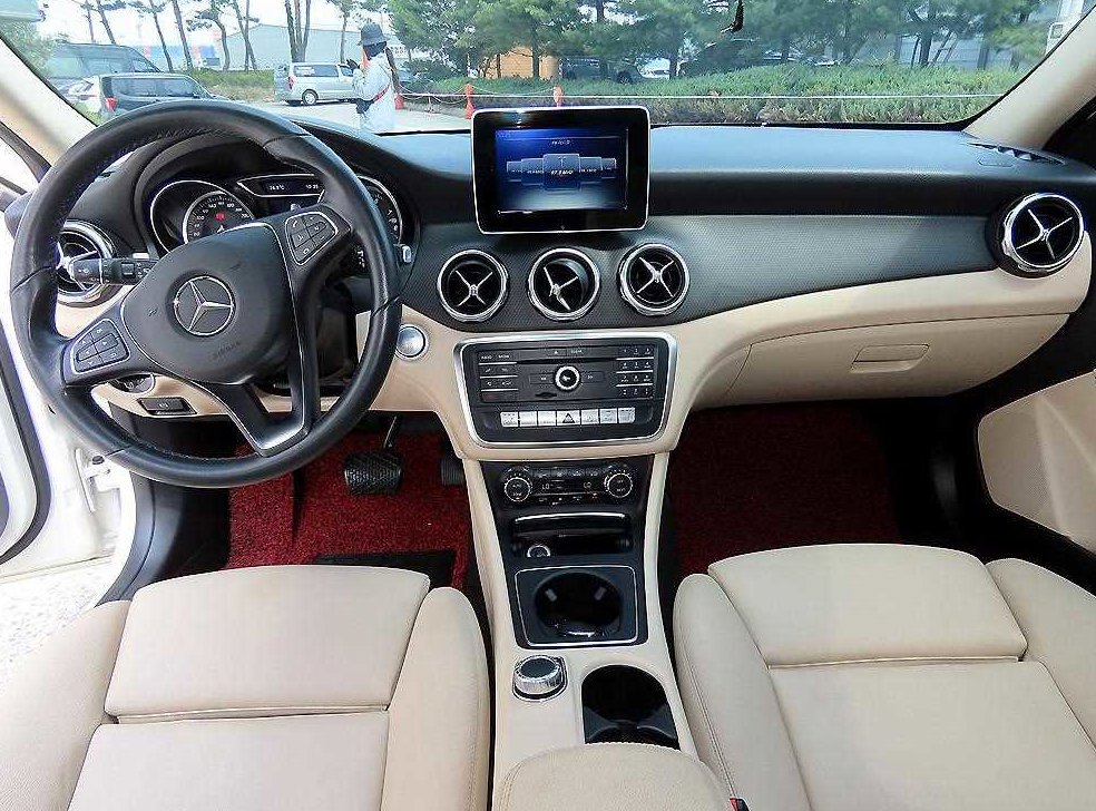 벤츠 GLA 클래스 GLA220 사진 6