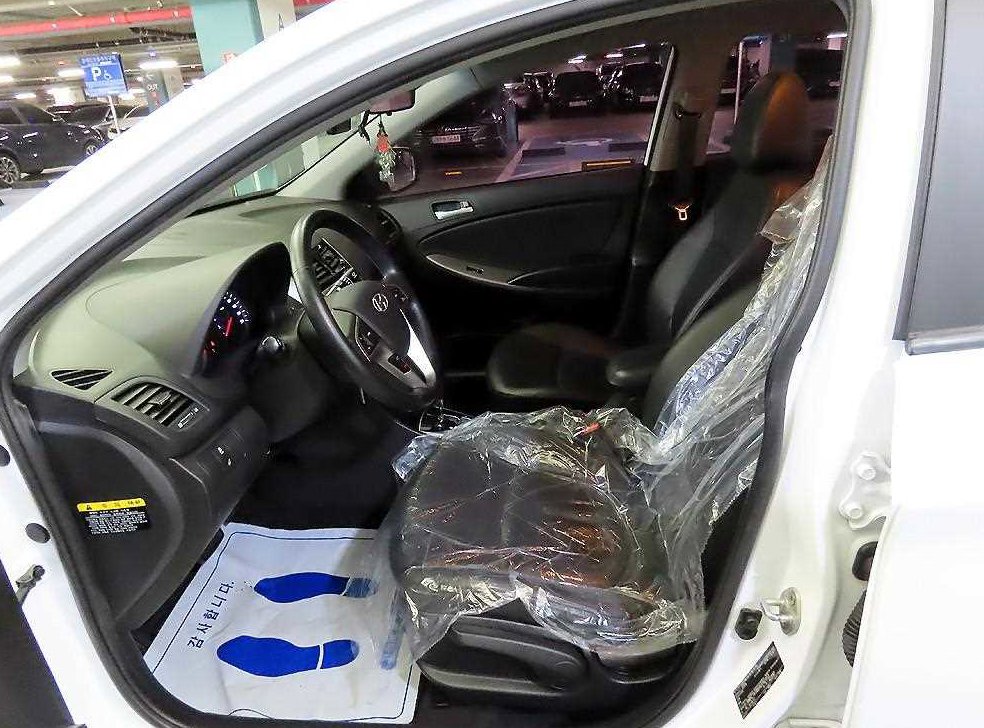 현대 엑센트 1.4VVT 모던 사진 6