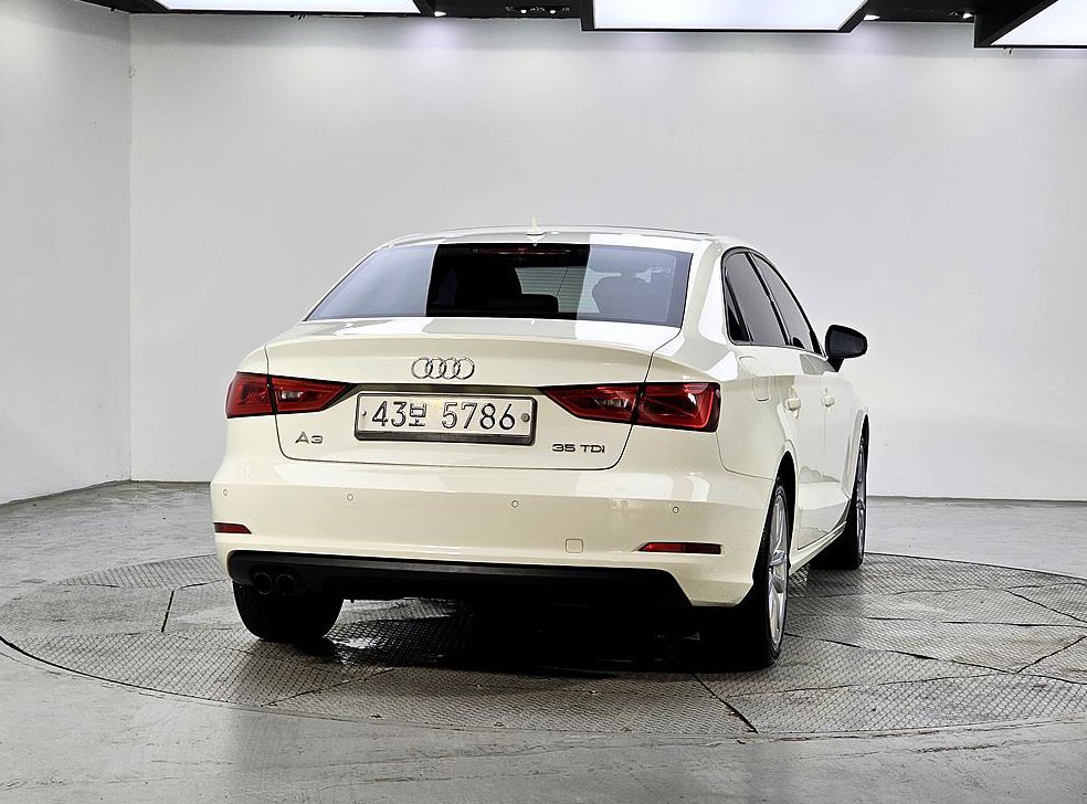 아우디 A3 35 TDI 다이나믹 사진 3
