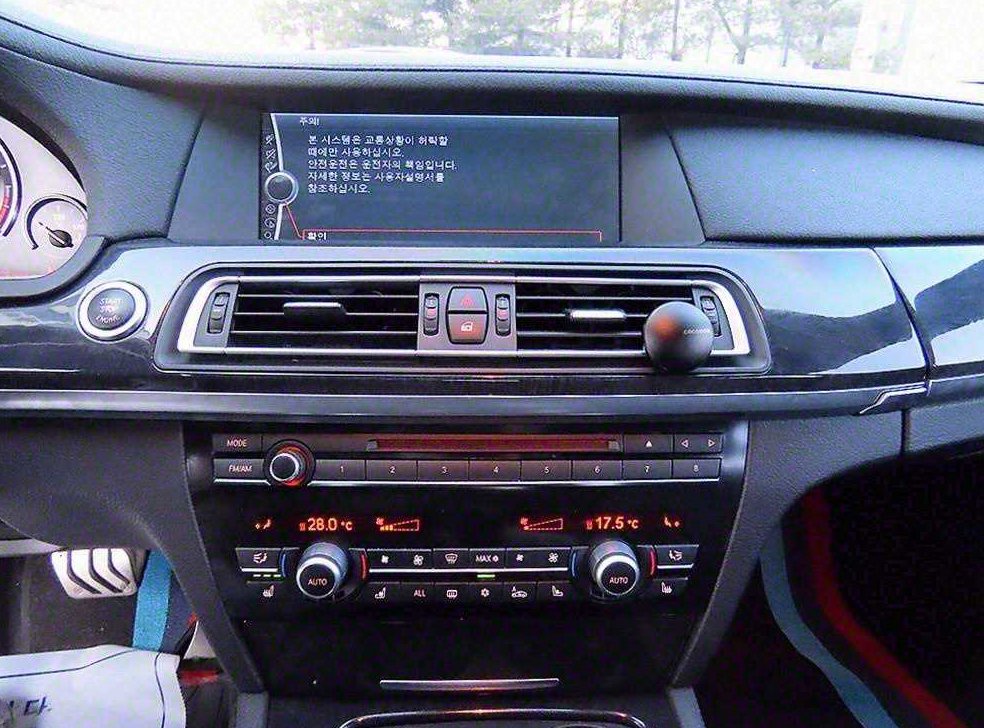BMW 7시리즈 750 사진 12