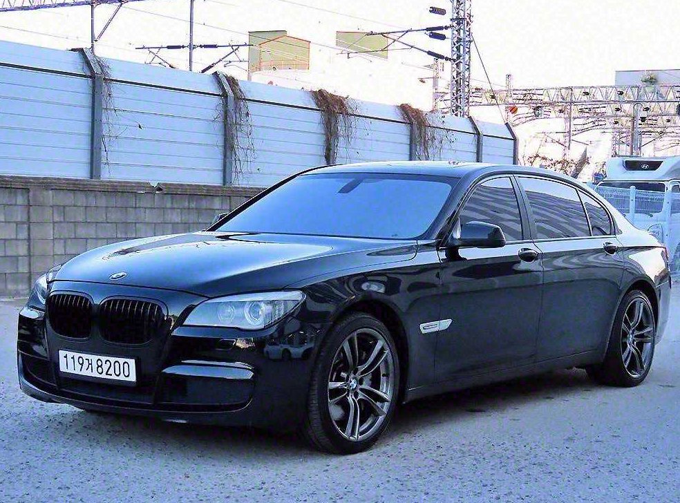 BMW 7시리즈 750 사진 2