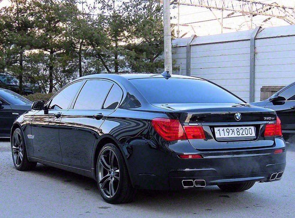 BMW 7시리즈 750 사진 3
