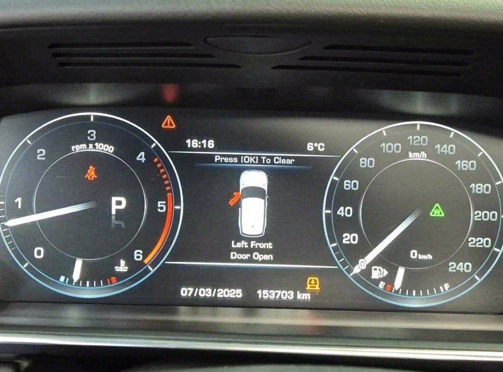 랜드로버 레인지로버 스포츠 3.0 SDV6 HSE 다이나믹 사진 6
