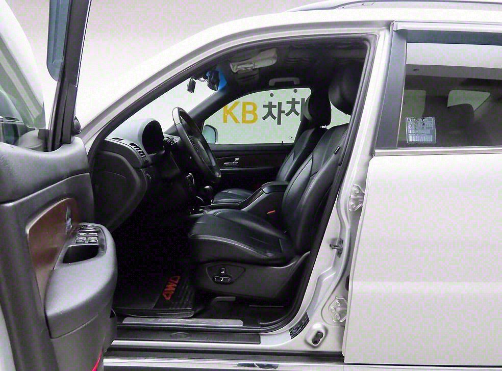 KG모빌리티(쌍용)  렉스턴 2.0  4WD RX7 사진 13