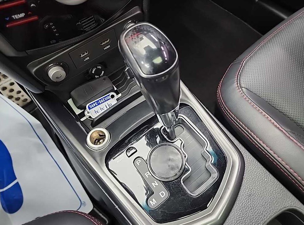 KG모빌리티(쌍용)  티볼리 2WD 가솔린 1.6 RX 사진 8