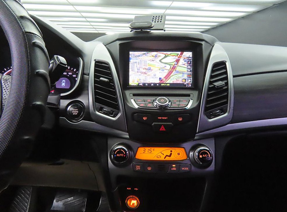 KG모빌리티(쌍용)  코란도 2WD 2.0 RX 사진 12