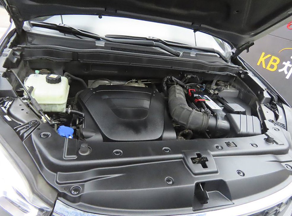 KG모빌리티(쌍용)  코란도 2WD 2.0 RX 사진 19
