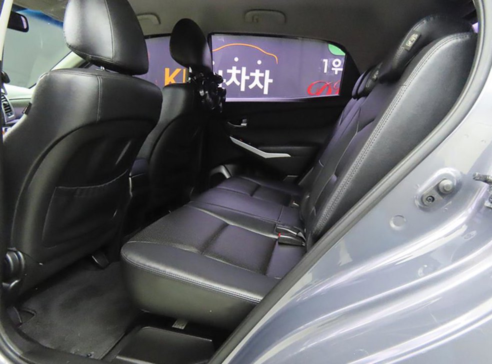 KG모빌리티(쌍용)  코란도 2WD 2.0 RX 사진 6