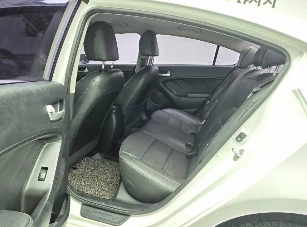 기아 K3 1.6 GDI 트렌디 사진 12