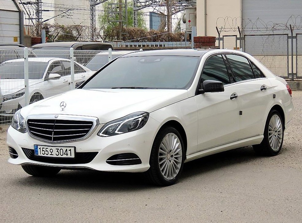 벤츠 E 클래스 E300 엘레강스 사진 2