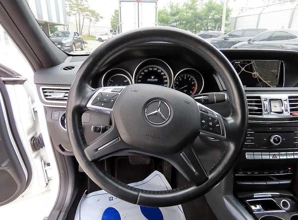 벤츠 E 클래스 E300 엘레강스 사진 8