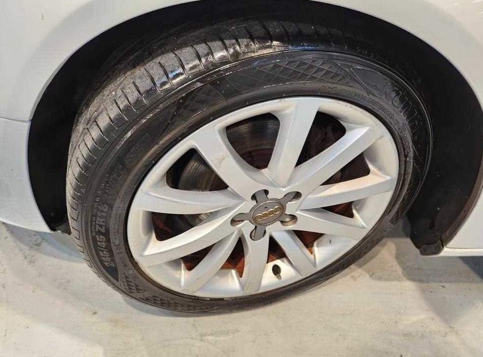 아우디 A4 35 TDI 콰트로 사진 17