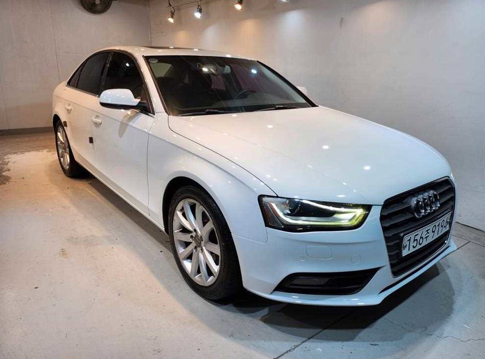 아우디 A4 35 TDI 콰트로 사진 2