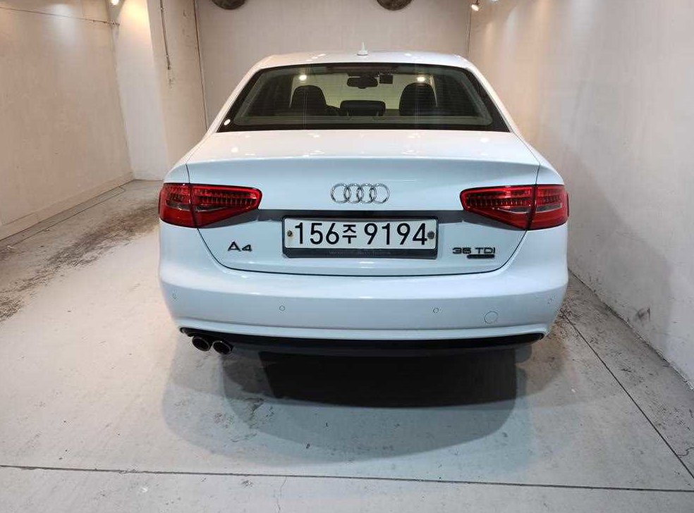 아우디 A4 35 TDI 콰트로 사진 3