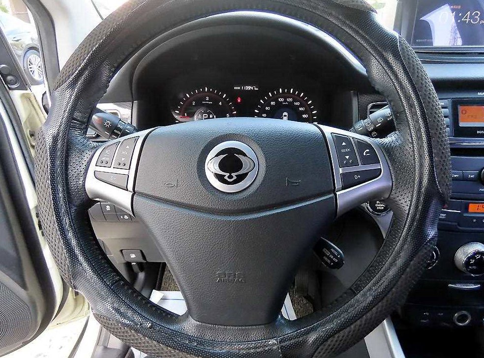 KG모빌리티(쌍용)  코란도 CLUBBY 2WD 사진 8