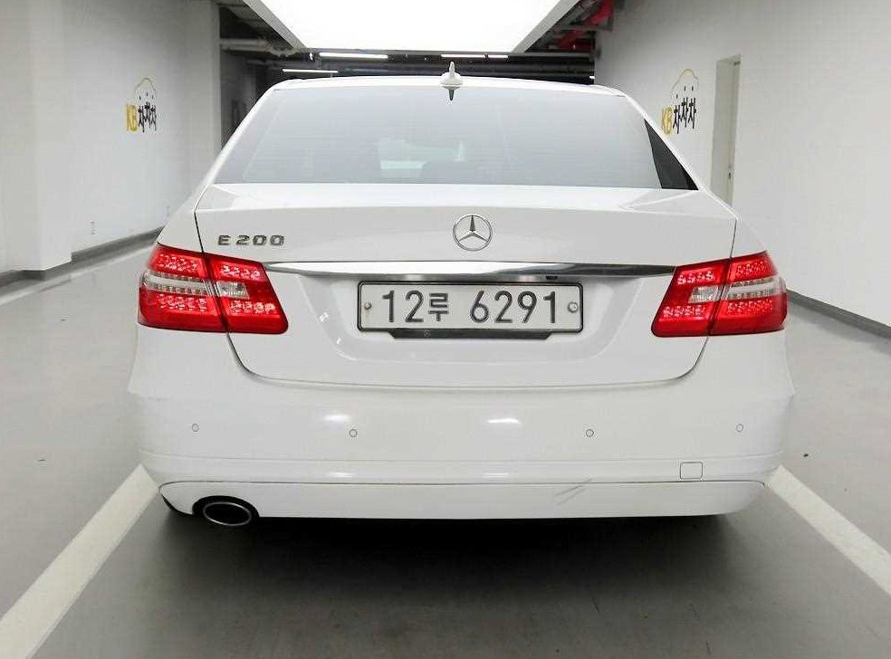 벤츠 E 클래스 E200 CGI 사진 3