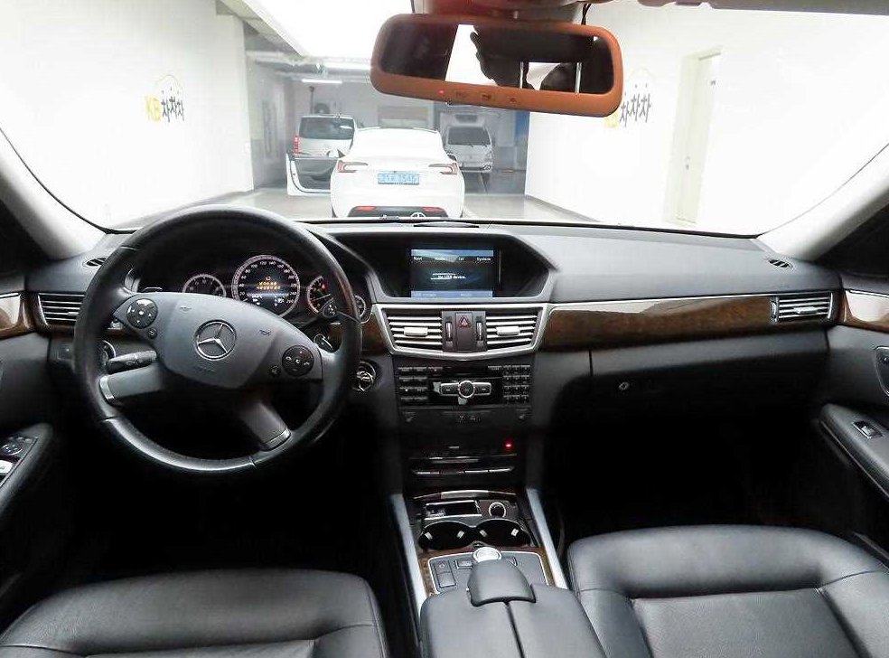 벤츠 E 클래스 E200 CGI 사진 7
