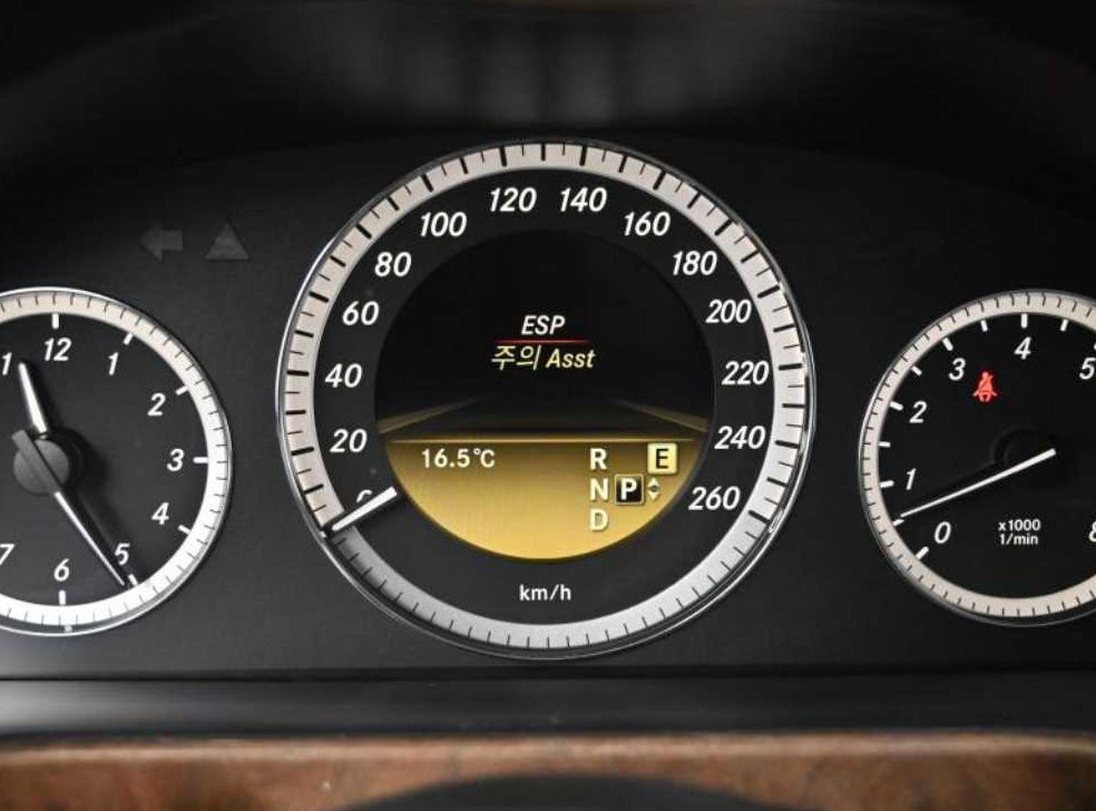 벤츠 E 클래스 E300 엘레강스 사진 16
