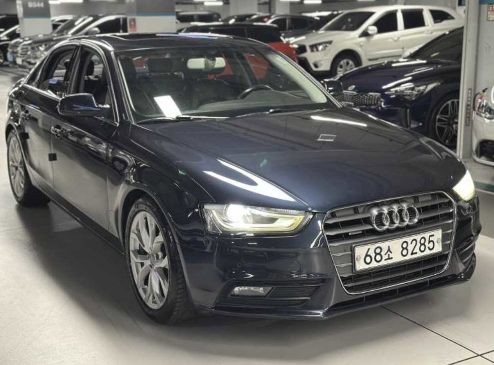 아우디 A4 2.0 TFSI 콰트로 사진 2