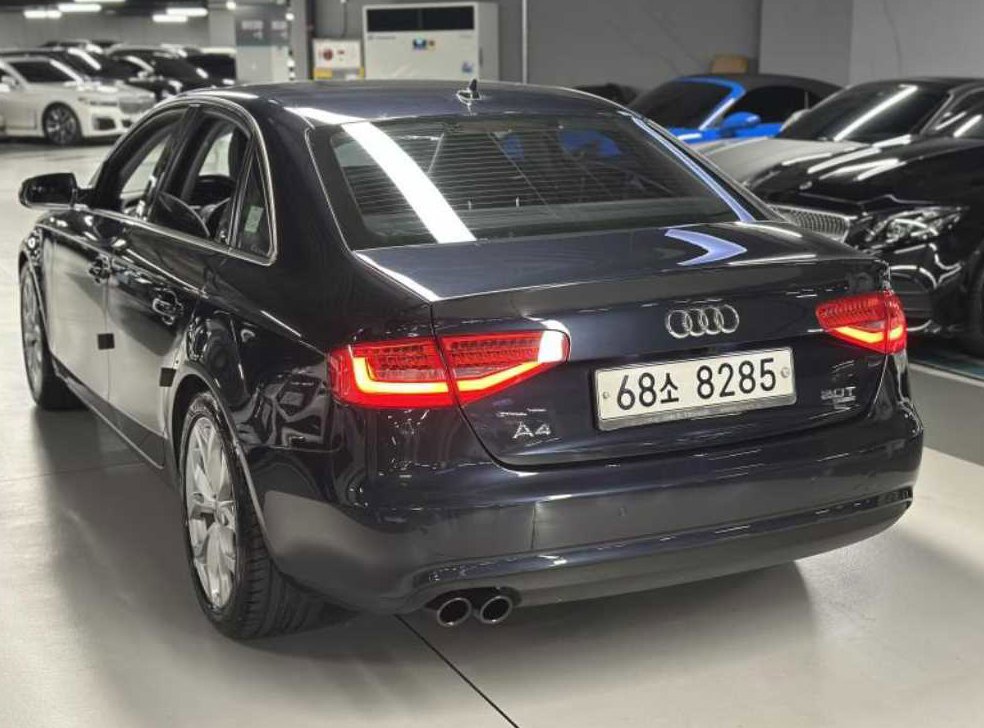 아우디 A4 2.0 TFSI 콰트로 사진 4